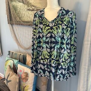 EUC Women’s Blouse Small Crown and Ivy